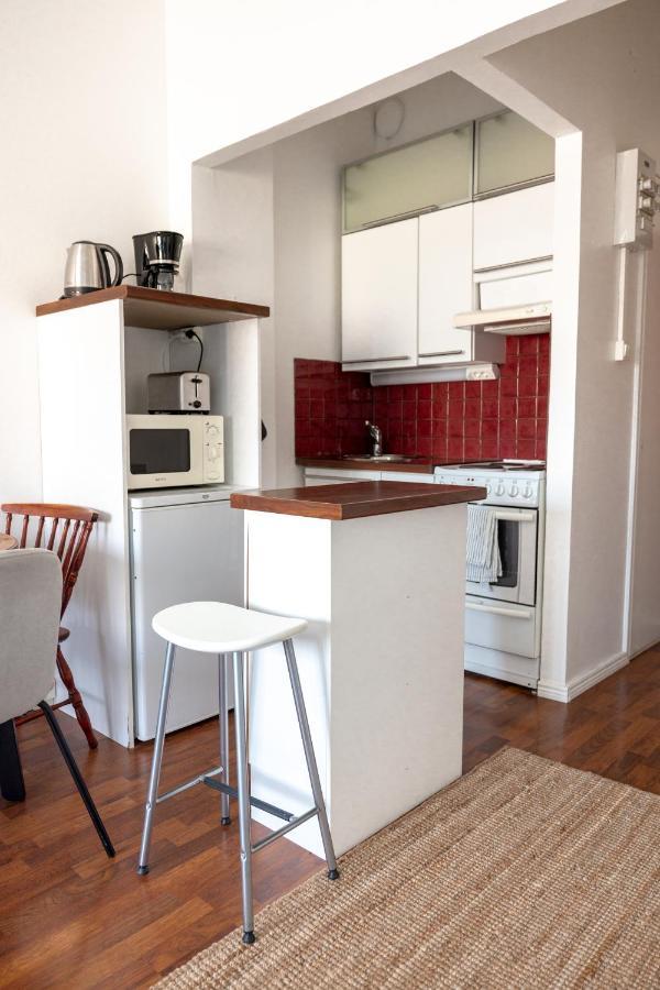 2Ndhomes Cozy Helsinki Center Studio With Park View Helsínquia Exterior foto