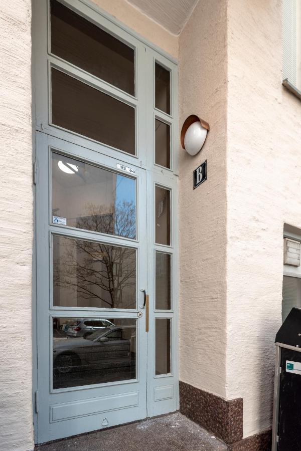 2Ndhomes Cozy Helsinki Center Studio With Park View Helsínquia Exterior foto